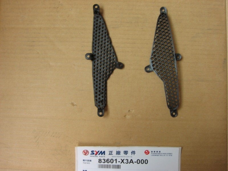 Решётка декоративная левая