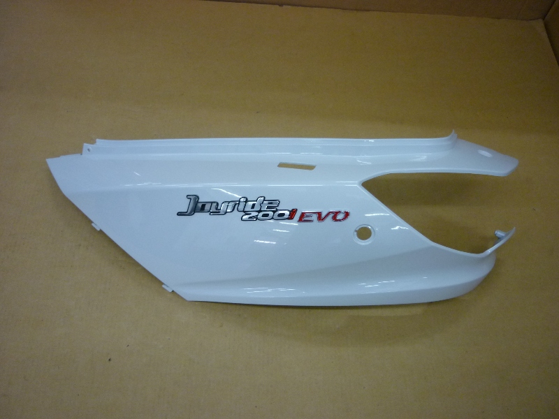 Облицовка задняя левая белый (WH-300P)