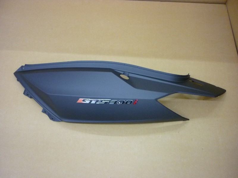 Облицовка задняя левая матовый черный_GY-7450U