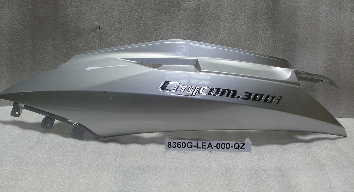 Облицовка задняя левая серебристый_S-421S-D