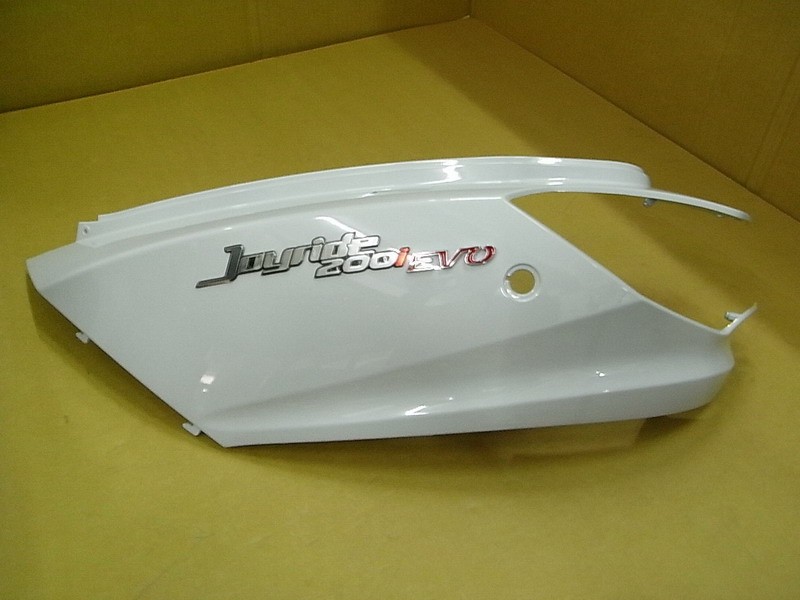 Облицовка задняя левая белый (WH-300P)