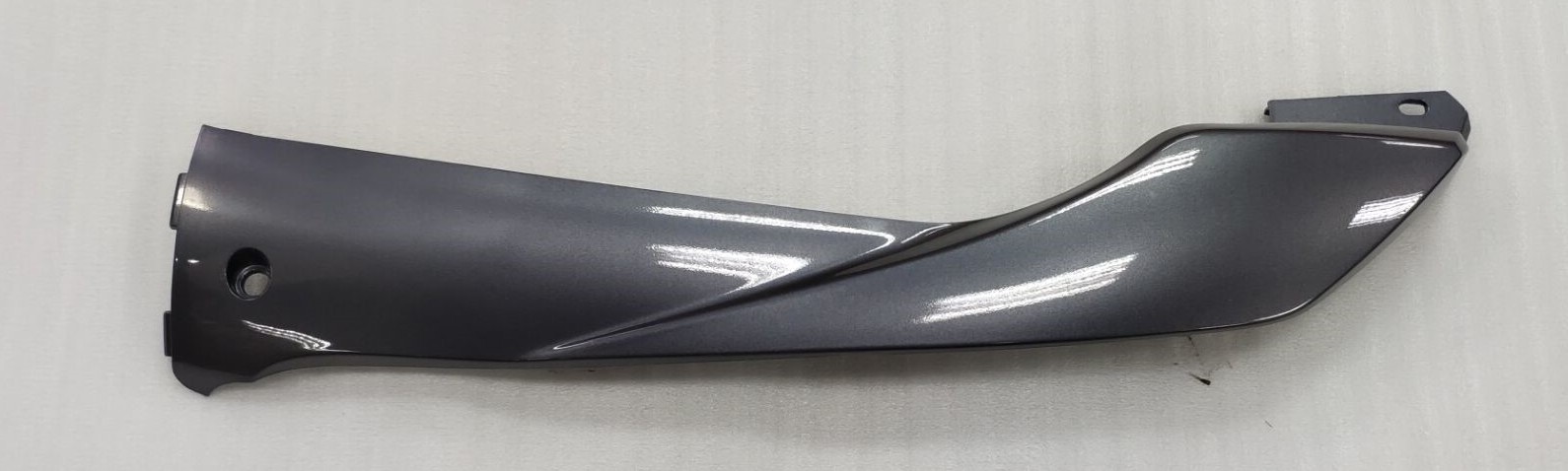 Облицовка боковая левая серый (GY-419S)