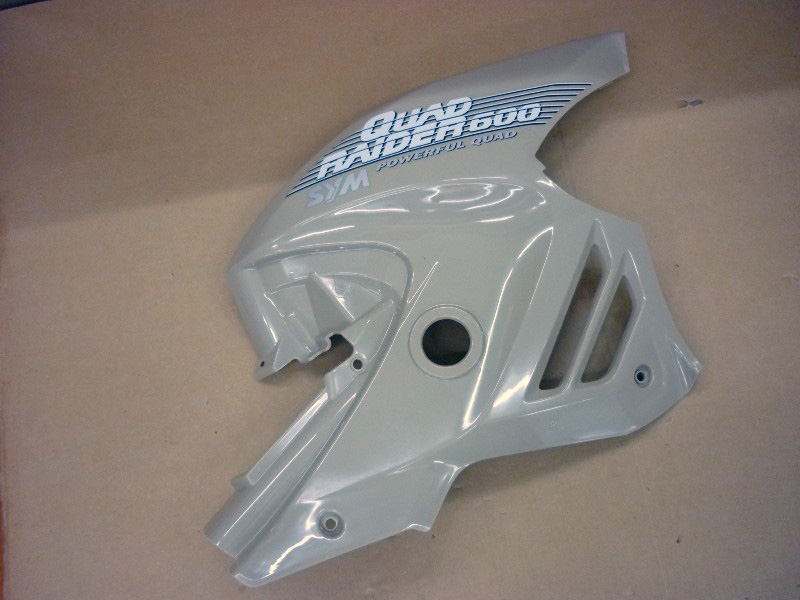 Облицовка боковая левая серый (HE-3587-25)