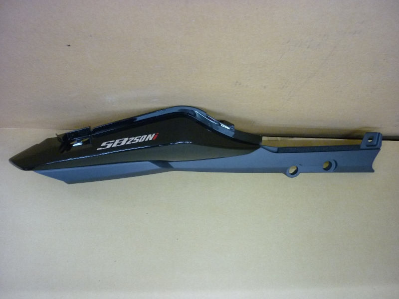 Облицовка задняя правая чёрный (BK-001C/GY-7450U)