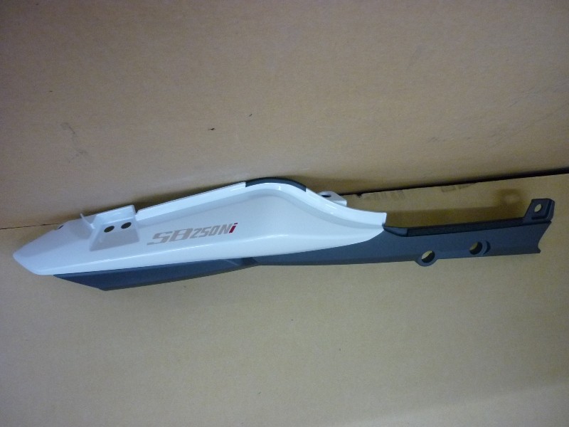 Облицовка задняя правая белый (WH-300P/GY-7450U)