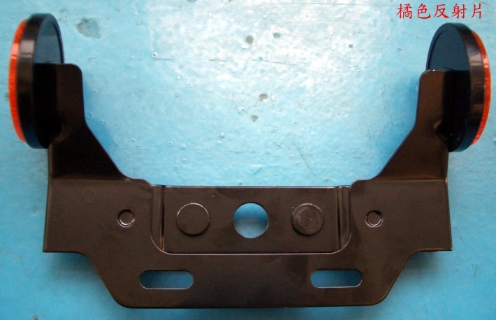 Кронштейн крепления номерного знака