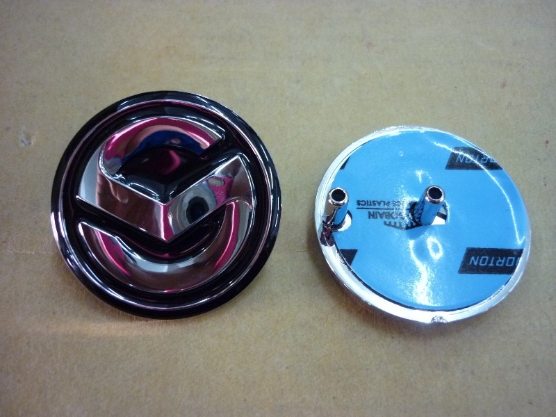 Эмблема SYM 40 мм