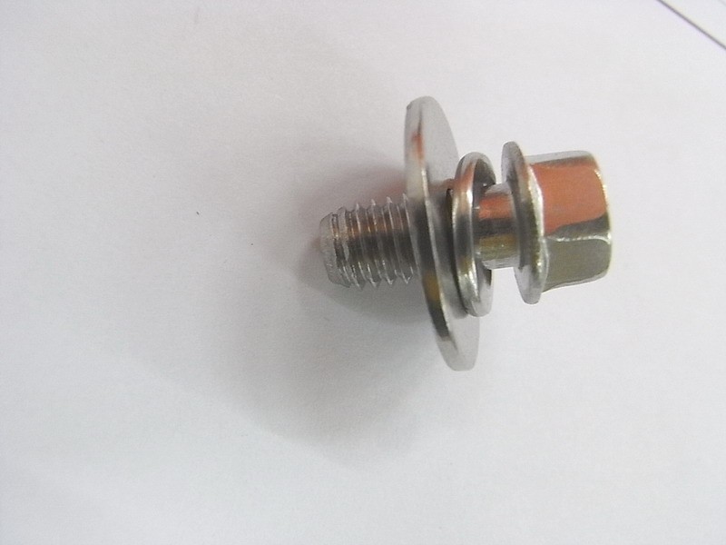 Винт с шайбой и гровером М6х12