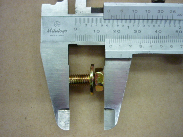 Винт с шайбой