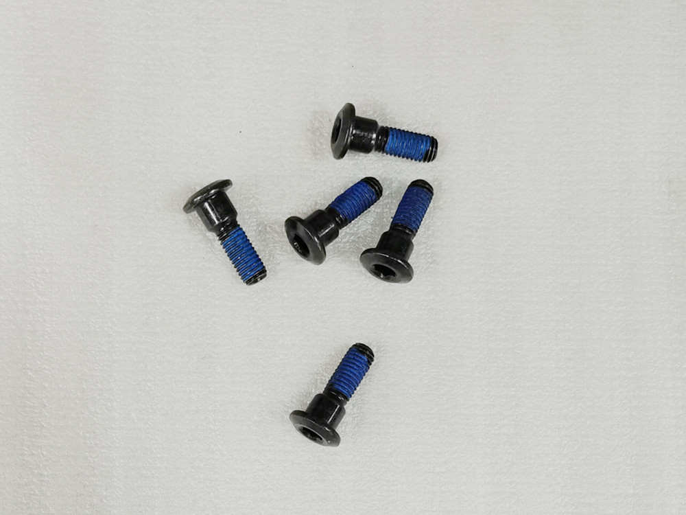 Болт переднего диска 8х24