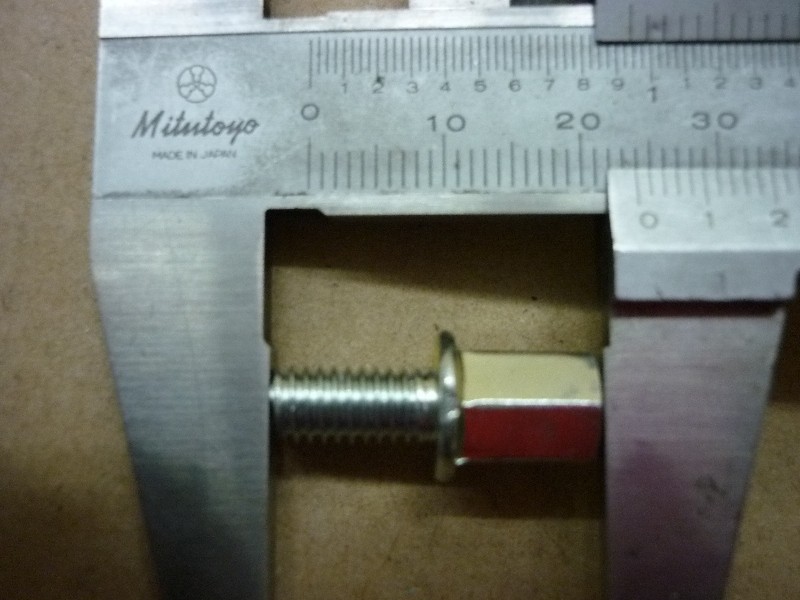 Винт спец. М6х12