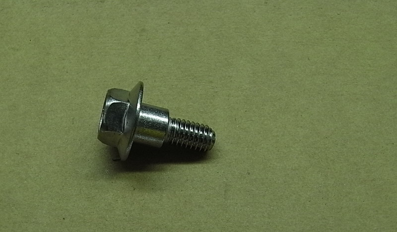Винт с фланцем M6