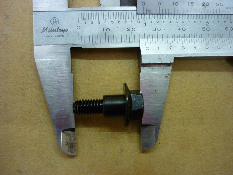 Винт с фланцем M6