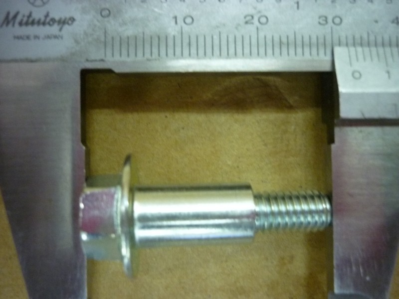 Винт с фланцем М6