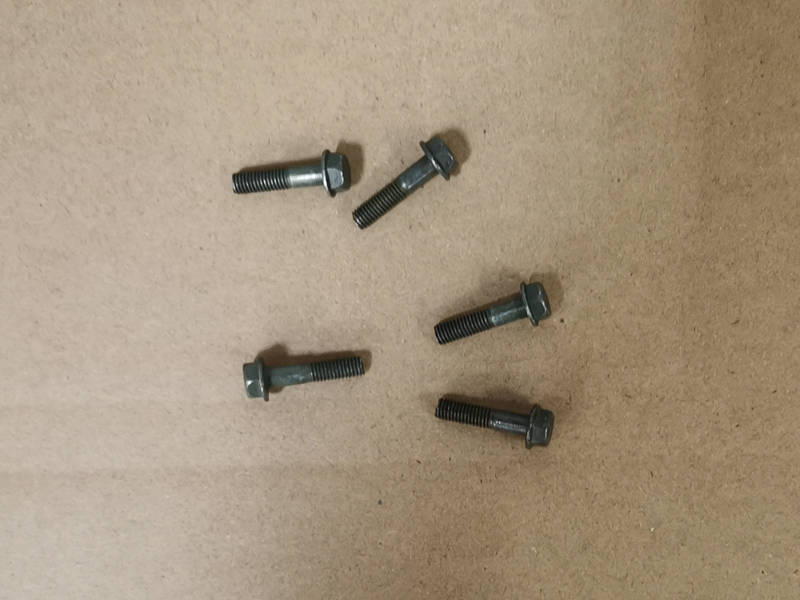 Винт с фланцем M5x22