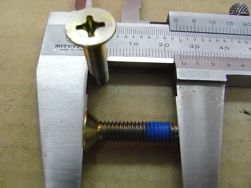 Винт потайной с фиксатором