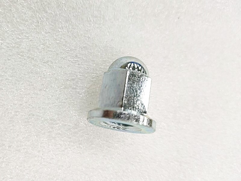 Гайка колпачковая