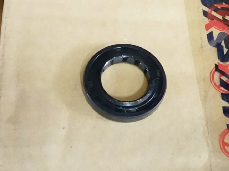 Сальник 20x32x5