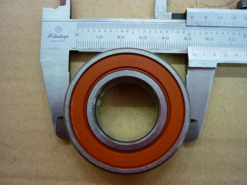 Подшипник шариковый радиальный 6205