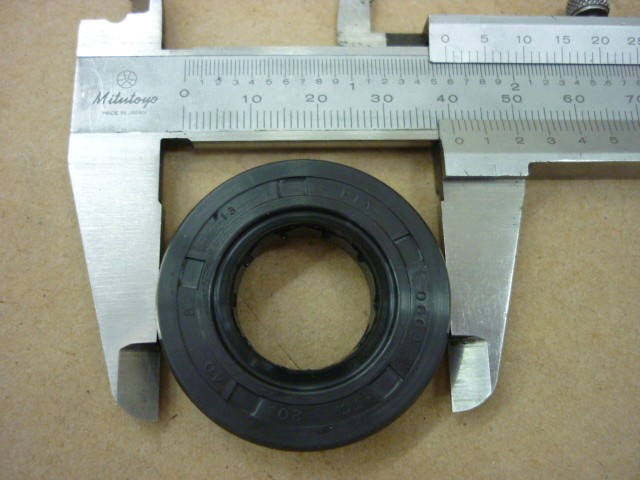 Сальник 40x20x8