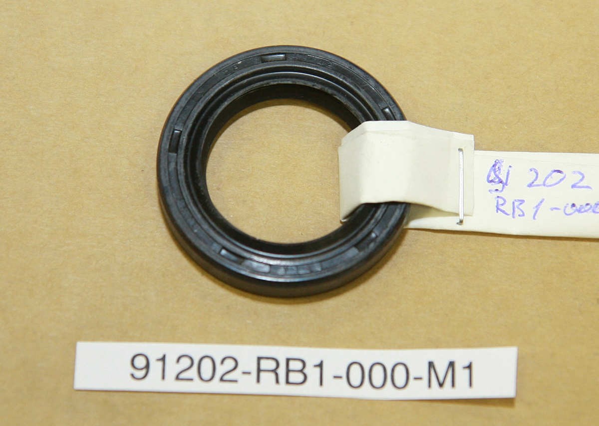 Сальник 42x28x7 передней ступицы TC