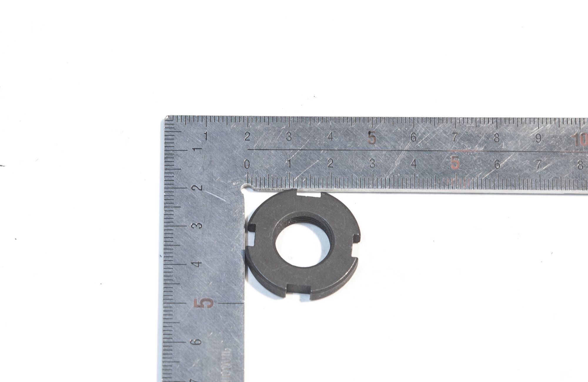 Гайка стопорная муфты сцепления