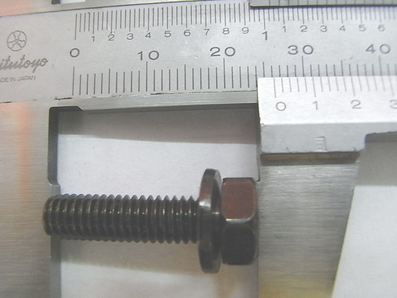 Винт с шайбой М6х22