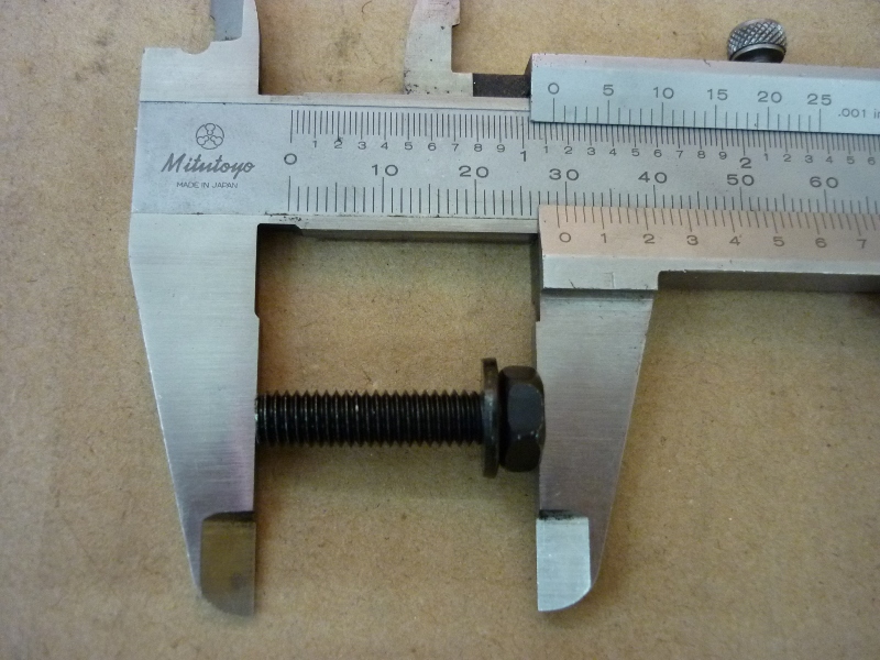 Болт с шайбой 10х20