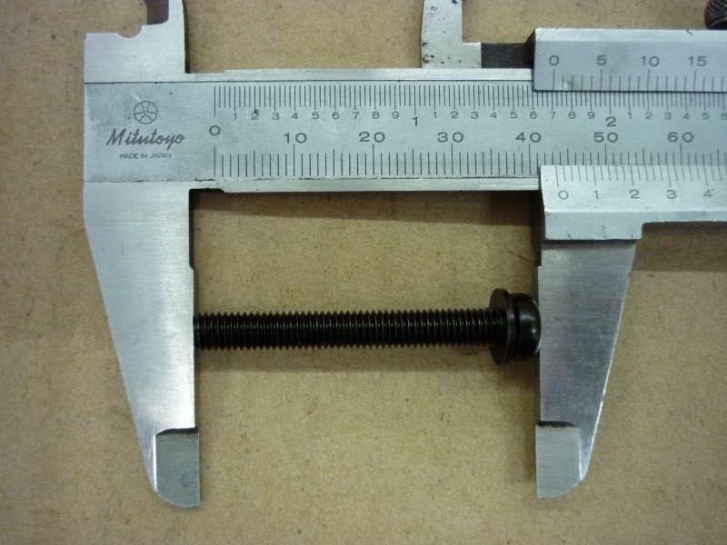 Винт с шайбой 