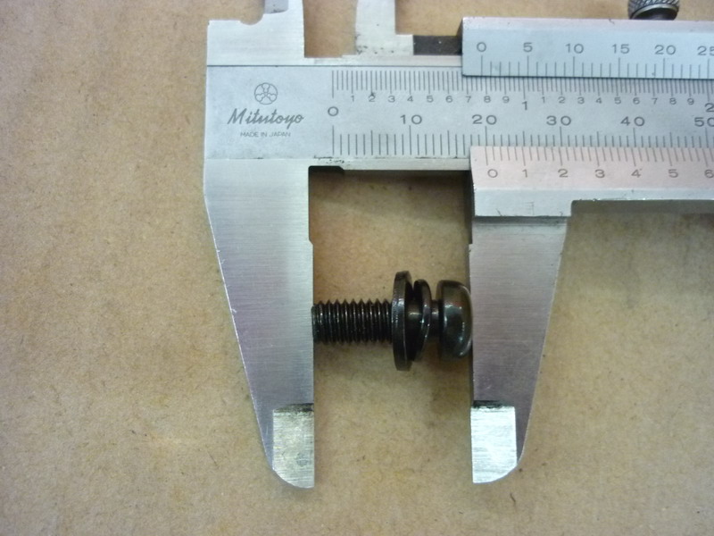 Винт с шайбой 