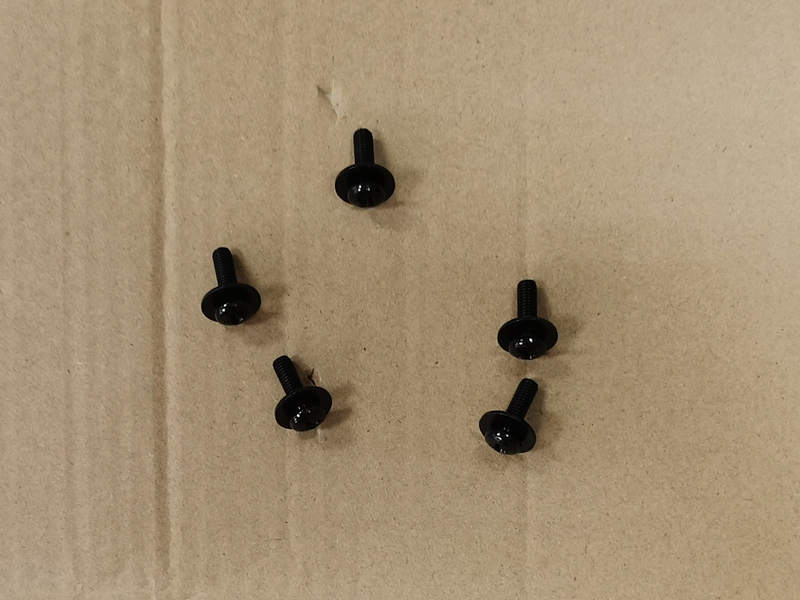 Винт с шайбой 