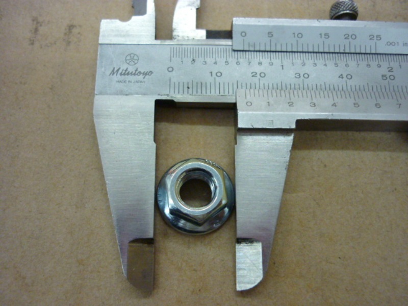 Гайка с фланцем М8