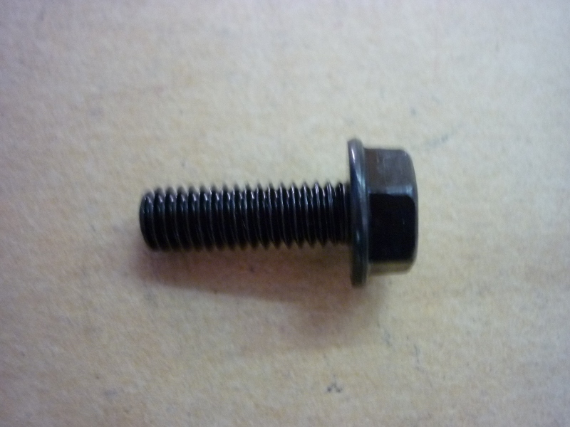 Винт с фланцем M6x18