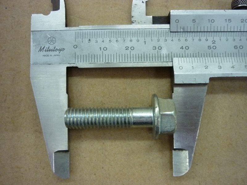 Винт с фланцем М8х30