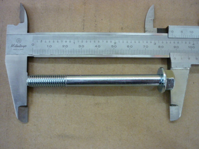 Винт с фланцем М8х00