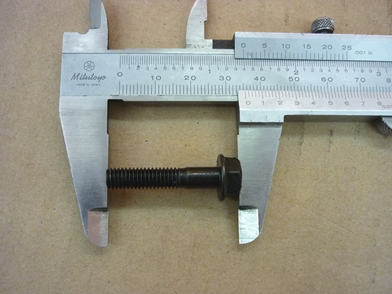 Винт с фланцем M6x28