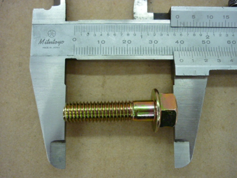 Винт с фланцем М8х32