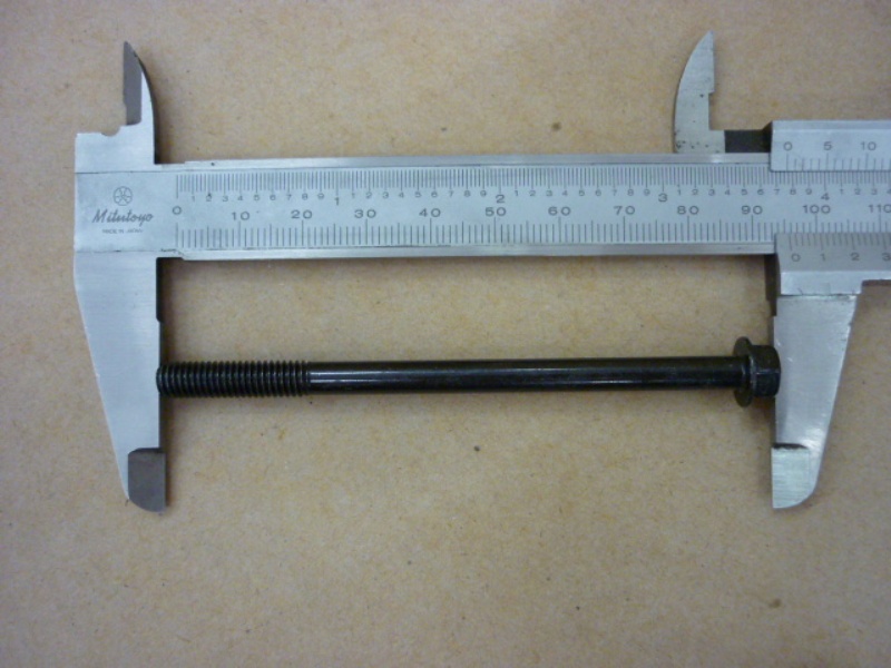 Винт с фланцем M6x90