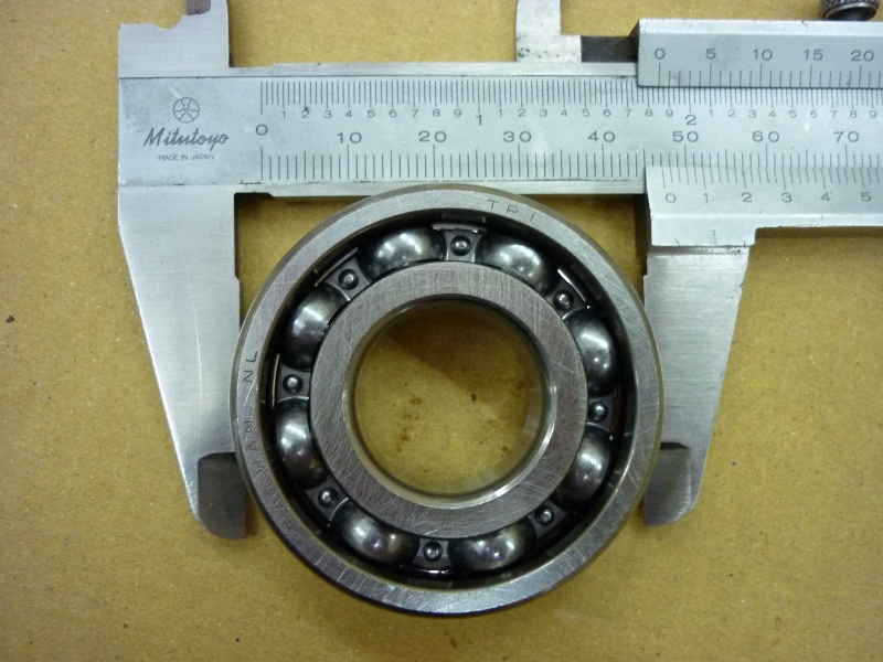 Подшипник шариковый радиальный 6204K