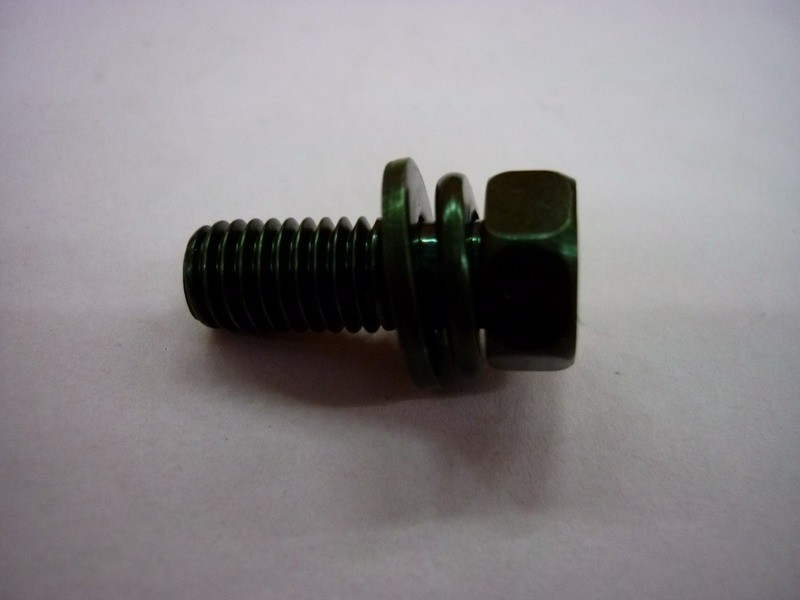 Винт с шайбой и гровером