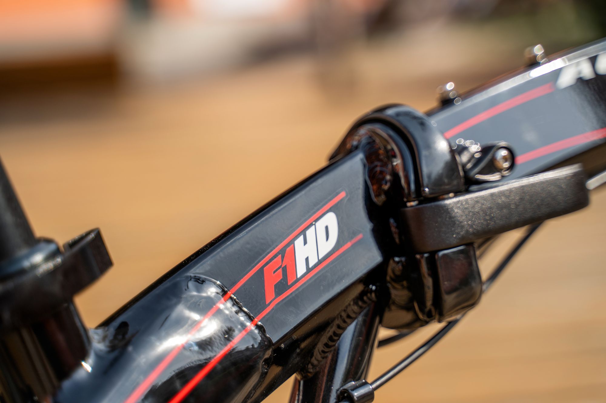 Велосипед Alpinebike F1HD, One size, 20", складной, 7 скоростей, черно-красный