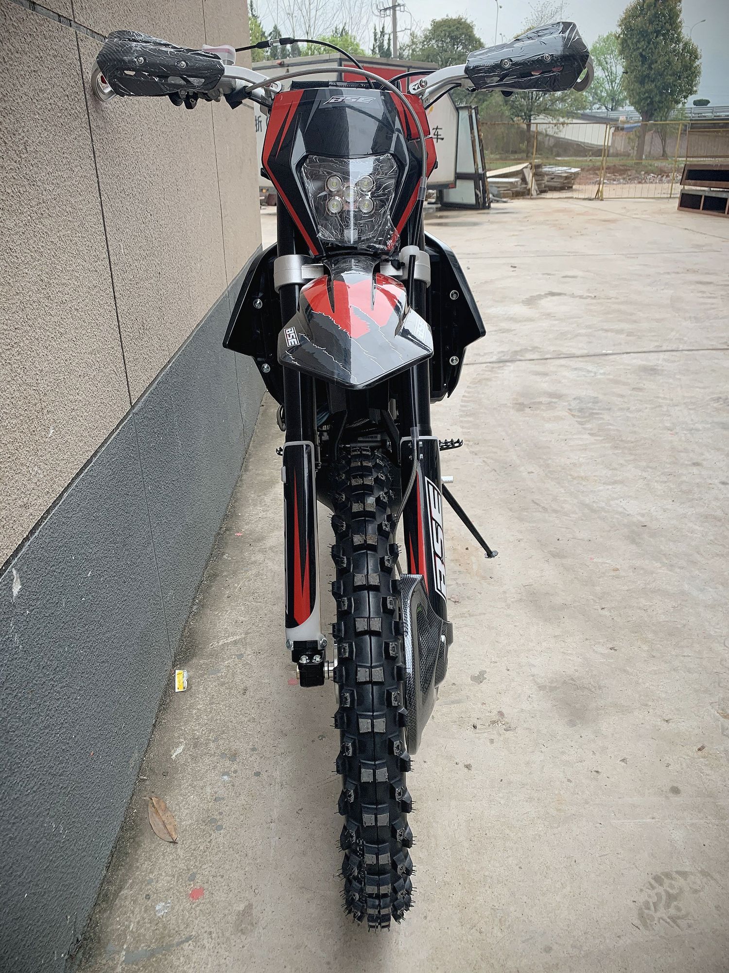 Эндуро / кроссовый мотоцикл BSE T8 Red Storm