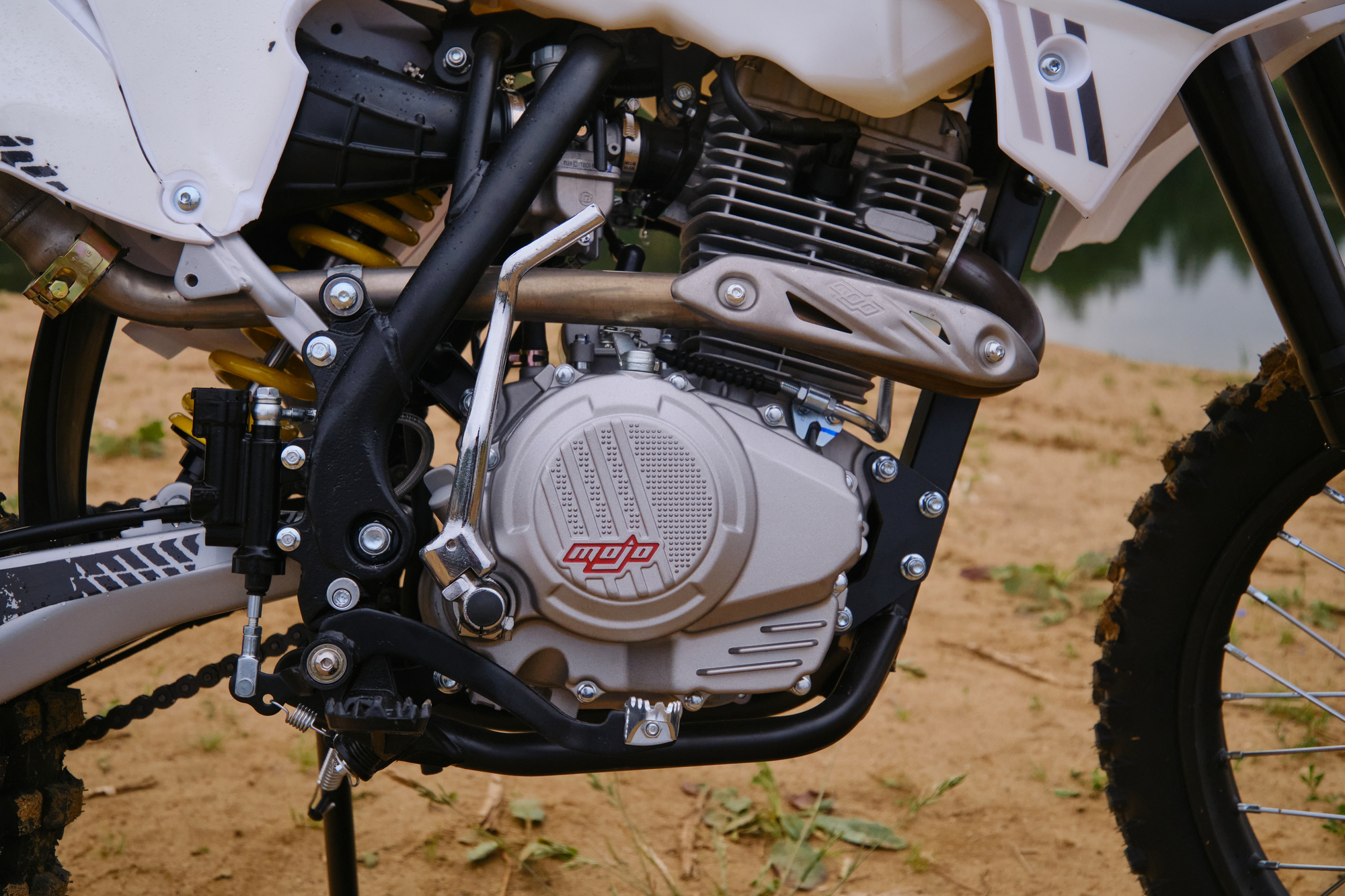 Эндуро / кроссовый мотоцикл BSE Z2 L 19/16 Apex