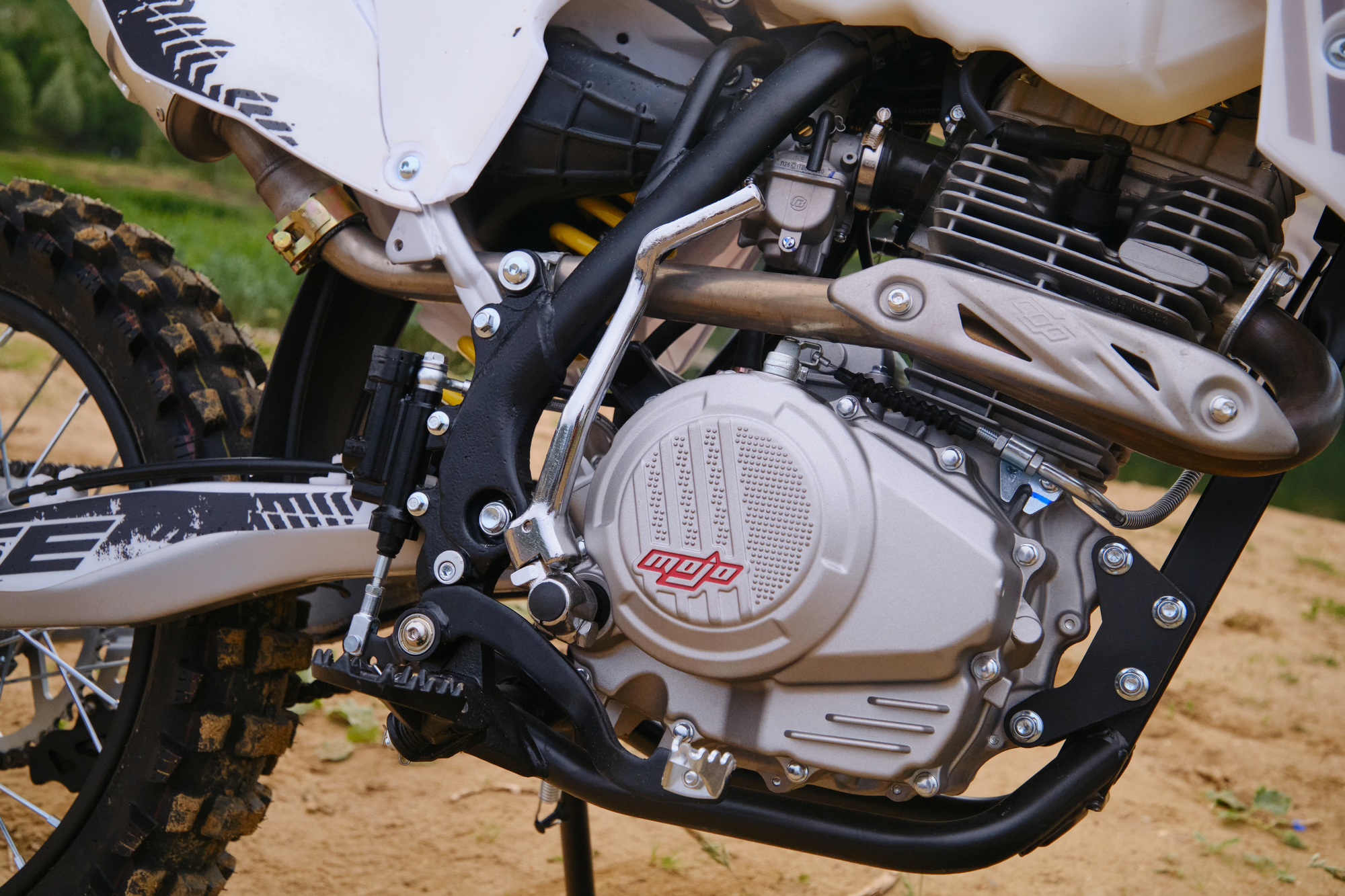 Эндуро / кроссовый мотоцикл BSE Z2 L 21/18 Apex