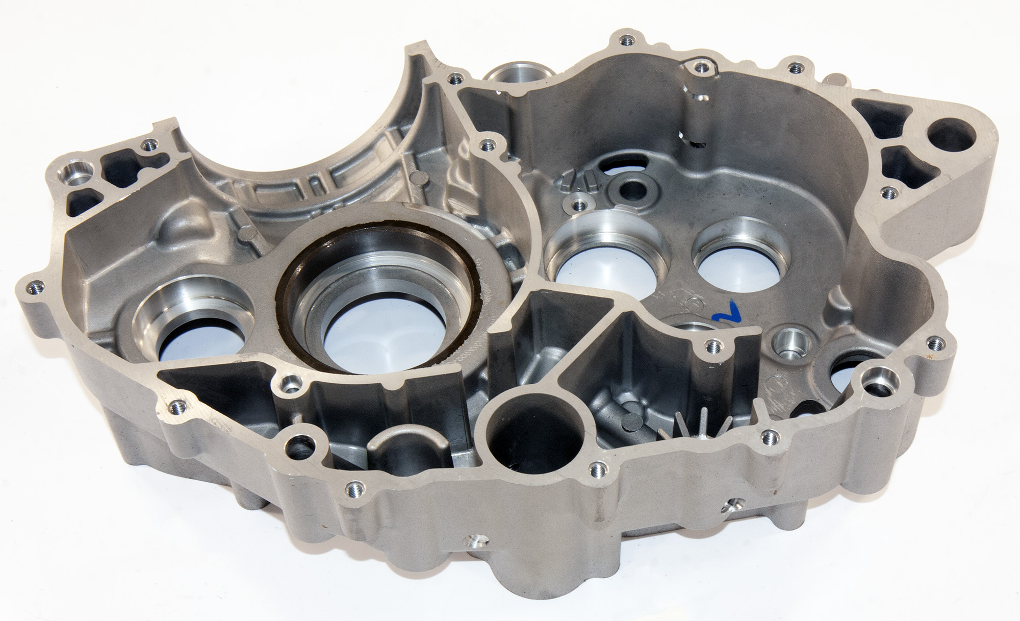 Картер двигателя правый