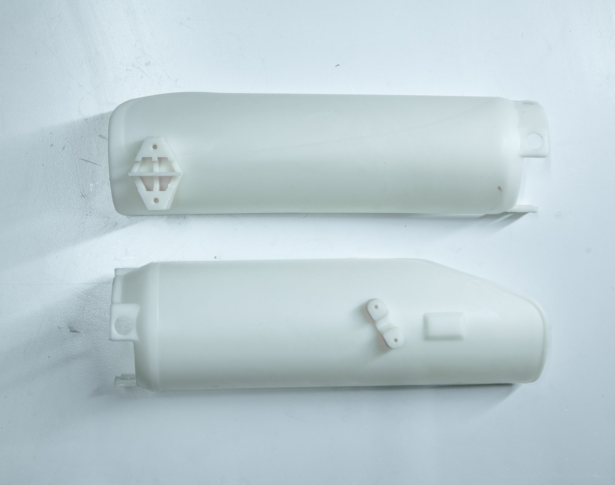 Защита вилки белая