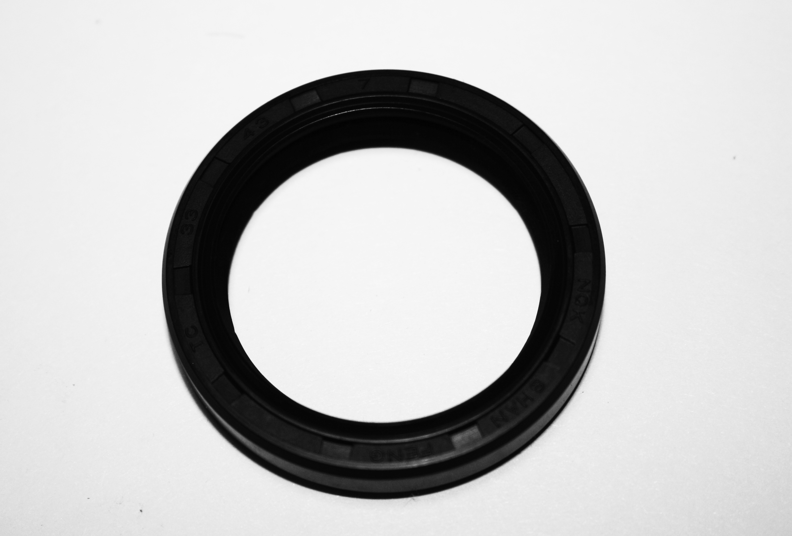 Сальник 33x43x7