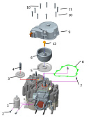 Левая крышка двигателя